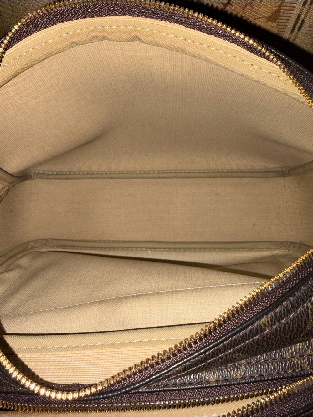Louis Vuitton Reporter Bag PM - Picture 10 of 11